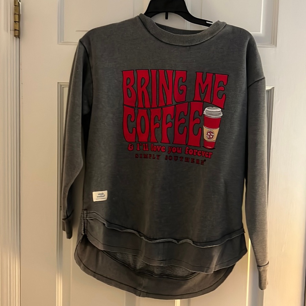 Brand New Sweatshirt from Simply Southern Size S